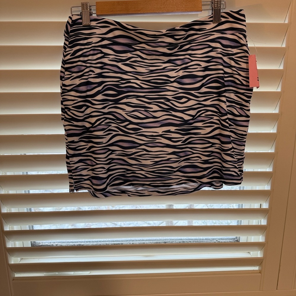 Greg Norman Sale golf or resort zebra skirt skort.. medium